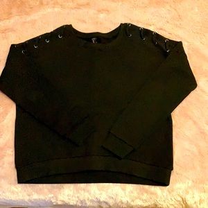 Betsey Johnson sweatshirt M